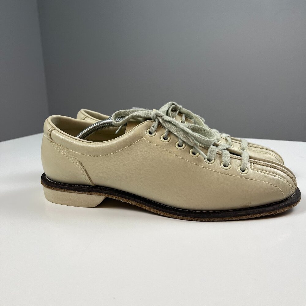 Vintage Brunswick bowling lady shoes split toe retro cream leather sole size 7,5
